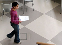 PAS trabajando en la biblioteca