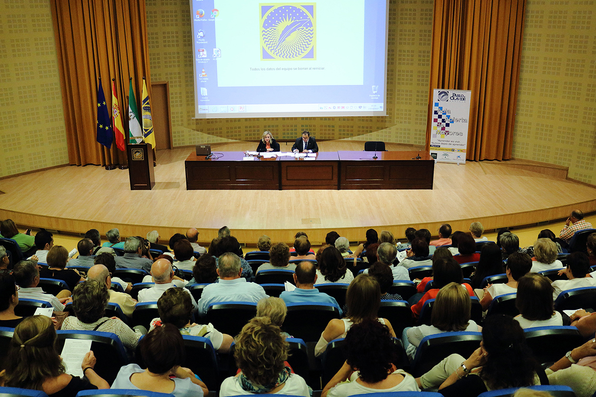 Más de 800 mayores de 19 municipios de la provincia de Sevilla comienzan el curso del Aula Abierta de la UPO