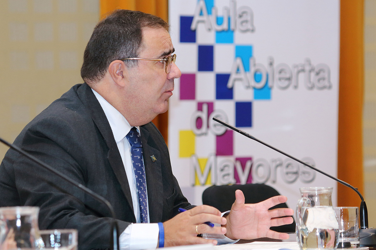 Más de 800 mayores de 19 municipios de la provincia de Sevilla comienzan el curso del Aula Abierta de la UPO
