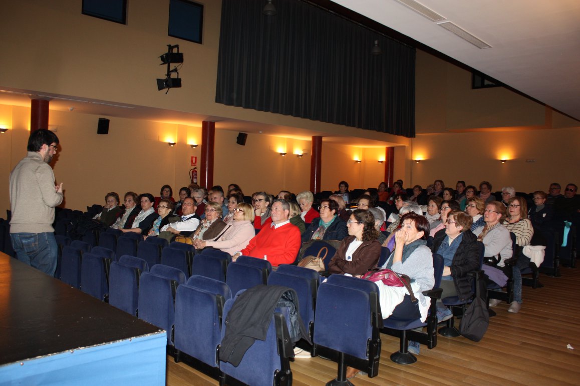 Los estudiantes de Aznalcóllar y Herrera visitan Gerena con motivo del II Encuentro Provincial del Aula Abierta de Mayores