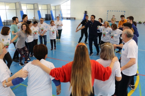 Jóvenes y mayores intercambian experiencias y opiniones para desmontar estereotipos