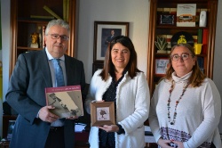 Los mayores de Almensilla y Dos Hermanas conocen Bormujos de la mano de sus compañeros del municipio