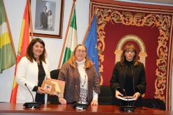 Los mayores de Almensilla y Dos Hermanas conocen Bormujos de la mano de sus compañeros del municipio