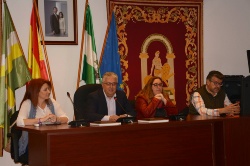 Bormujos recibe a los estudiantes mayores de las sedes municipales de Salteras y Santiponce