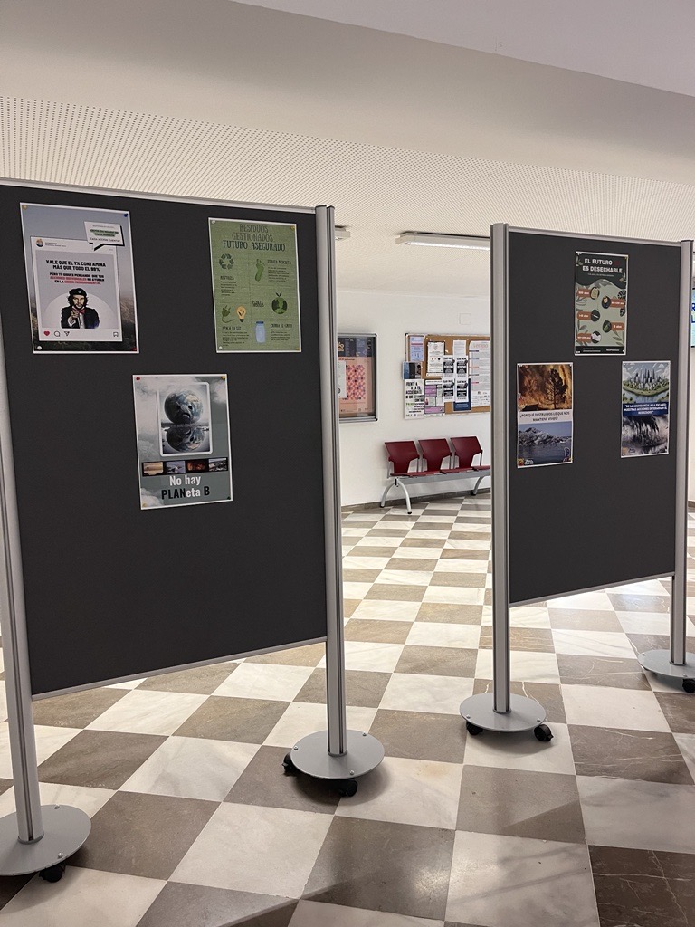 Exposición de carteles por el Día del Medio Ambiente (5 de junio de 2024)