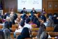 Conferencia `Sevilla: construir juntos un futuro lleno de oportunidades¿