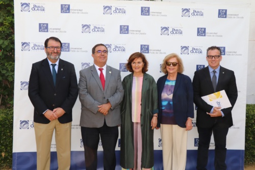 La vicepresidenta del Gobierno, el rector de la UPO y el alcalde de Carmona inauguran la segunda semana Cursos de Verano