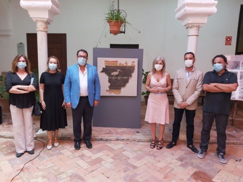 Restaurada una pintura mural hallada en unas termas romanas descubiertas durante la celebración del curso de verano "Arqueología de campo"