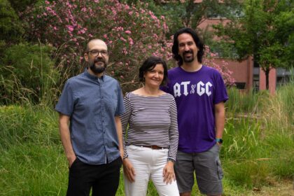 De izquierda a derecha, Eduardo Narbona (UPO), Marisa Buide (UPO) y José C. del Valle (US).
