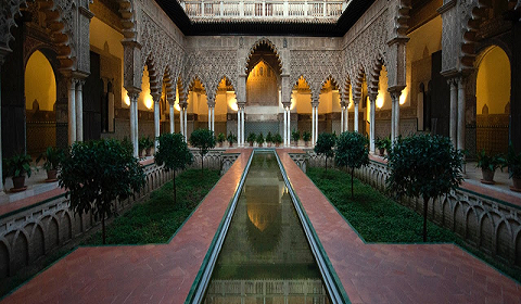 Patio-de-las-Doncellas-1-scaled