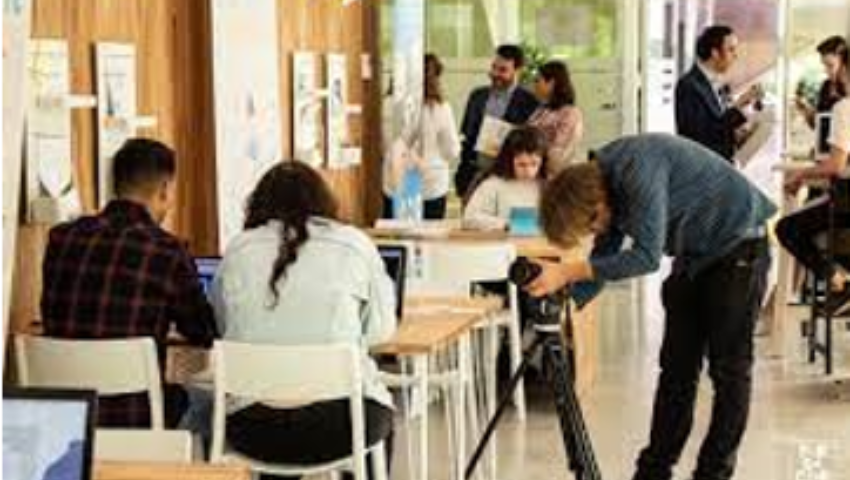 Área de Empleabilidad y Emprendimiento