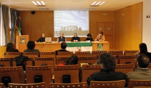 La mesa ha estado moderada por el profesor Agustín Coca