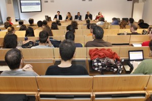 Mesa redonda sobre Orientación a las Salidas Profesionales para estudiantes de CCPP y de la Administración