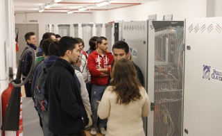 Visita de estudiantes al Datacenter de la Pablo de Olavide