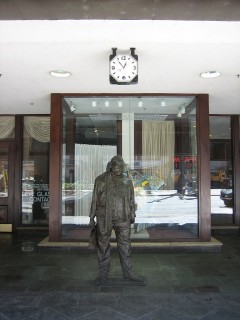 Estatua en Nueva Orleans de Ignatius J. Reiley