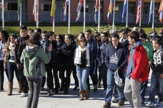 estudiantes de bachillerato visitan la UPO (Pz. de América)