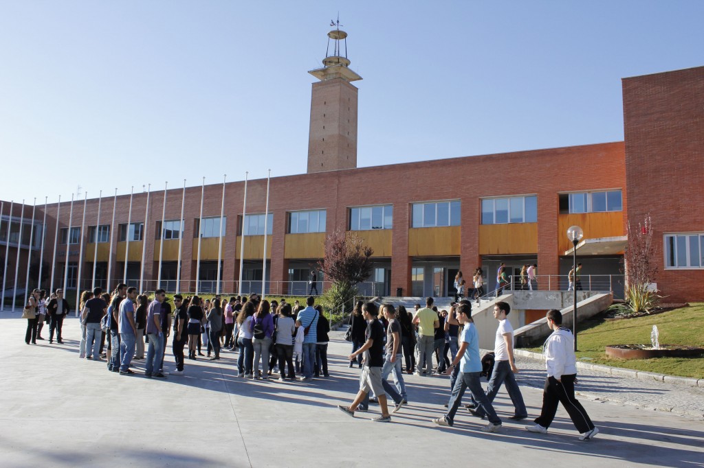 Más de 2.000 alumnos de institutos y centros de educación secundaria sevillanos visitarán la UPO a lo largo de tres días