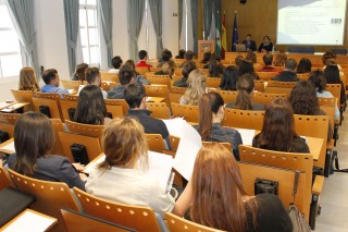 La Fundación Universidad-Sociedad de la UPO ha organizado esta mañana una sesión informativa
