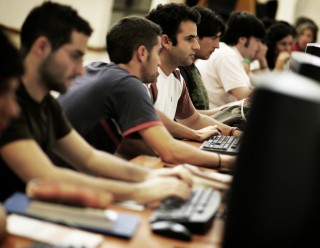 NVIDIA ha donado a la UPO varias unidades avanzadas de procesamiento gráfico (GPUs) para el equipamiento de un laboratorio de la Escuela Politécnica Superior (EPS)