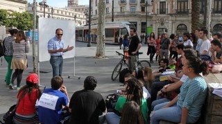 Imagen de una clase celebrada el pasado año en la Plaza Nueva.