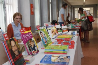 Stands de editoriales especializadas en alemán en el edificio 7