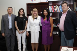 De izquierda a derecha: David Cobos, María Rocío Tilves, Mariel Martín, Pilar Rodríguez Reina y Guillermo Domínguez