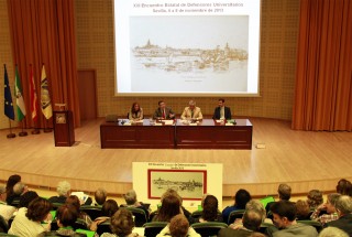 El rector de la Universidad Pablo de Olavide y el rector de la Universidad de Sevilla han inaugurado en la UPO el XVI Encuentro Estatal de Defensores Universitarios, organizado por la CEDUy ambas universidades públicas sevillanas.