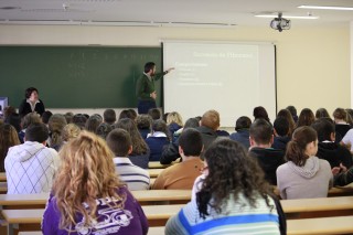 Un momento de la charla dinámica "Matemáticas en la naturaleza"