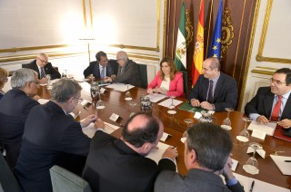 Susana Díaz con los rectores andaluces