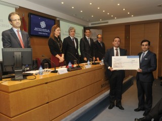 José Manuel Feria y Enrique Jiménez han recibido el Accésit en la 40 Jornada Anual sobre Perspectivas Económicas y Financieras 2014, celebrada en la Bolsa de Madrid