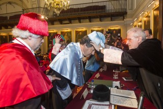 Acto de investidura como Doctor Honoris Causa a Sami Näir