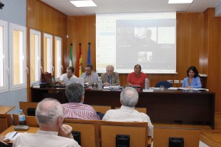 La revista Agua y Territorio es una publicación digital cuyo objetivo es abordar desde diferentes ámbitos científicos la problemática del uso y gestión del agua
