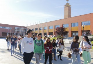 Un total de 2500 estudiantes de 41 centros de educación secundaria participan en la Jornadas de Puertas Abiertas de la UPO