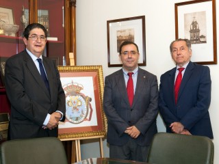 El rector Vicente Guzmán visita el Colegio de Abogados
