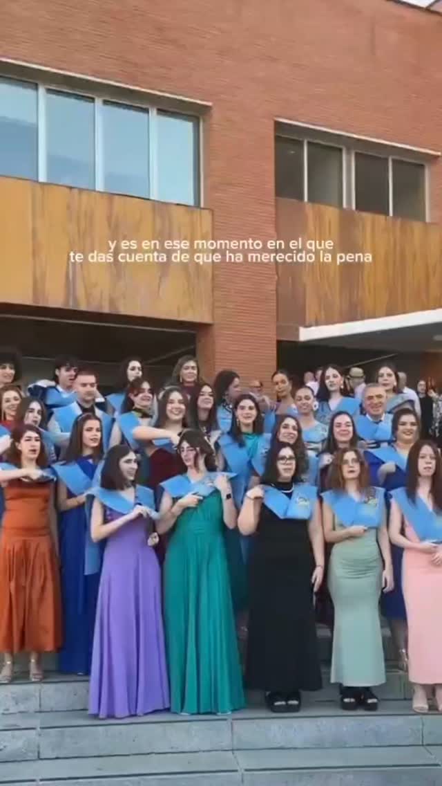Ese segundo que lo dice todo: lo lograste 👩🎓🧑🎓
#LaOlavideEresTú #HumanidadesUPO