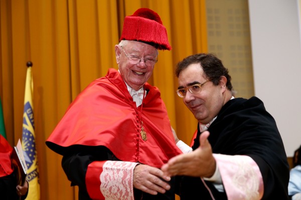 Claus Roxin junto al rector de la UPO, Vicente Guzmán