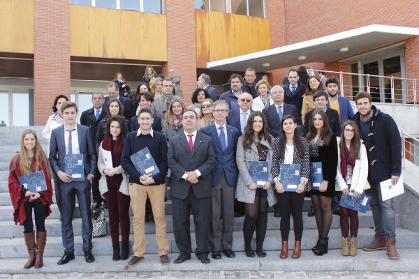 El acto ha sido presidido por el rector, han asistido los alcaldes y concejales de los municipios que integran el patronato de la Fundación, además de todos los premiados