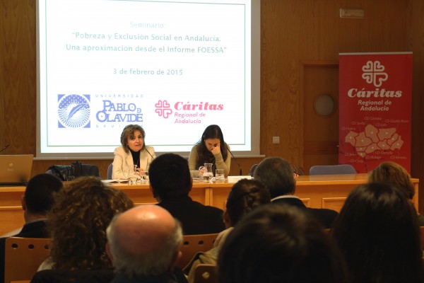 Elodia Hernández y Auxiliadora González inauguran el seminario "Pobreza y exclusión social. Una aproximación desde el informe FOESSA"