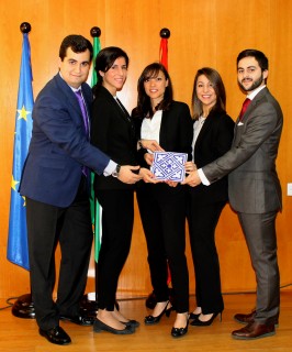 En la imagen de izquierda a derecha:- Miguel Marín Vázquez, Macarena Narváez Gallardo, Beatriz Martínez González (entrenadora del grupo), Cristina Leal Arenas y Juan Curado Romano.