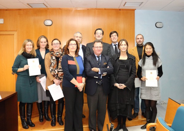 Entrega de los diplomas del programa Academic English