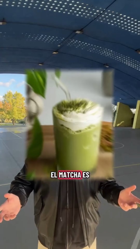 🍃 ¿Matcha o café? 👀Descubre qué es el matcha, por qué se considera un superalimento y cuáles son sus principales beneficios para la salud:✔️ Energía más estable✔️ Alto contenido en antioxidantes✔️ Mejora la concentración sin nerviosismo✔️ Te bebes la hoja entera y aprovechas todos sus nutrientesUna alternativa cada vez más popular… ¿pero es para todo el mundo? 🤔 #Matcha #Nutrición #SaludConCiencia #LaOlavideEresTú
