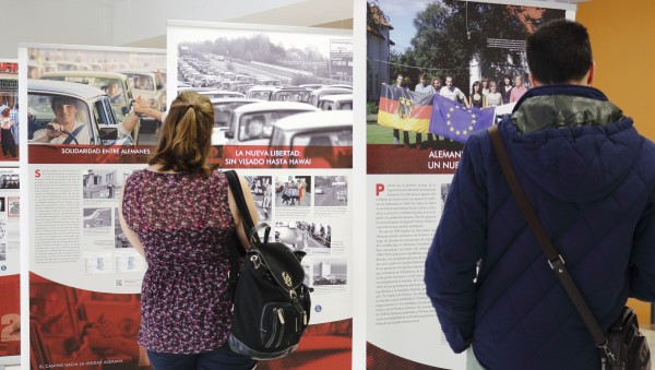 Una exposición sobre cómo la revolución Pacífica que vivió la República Democrática Alemana introdujo inesperadamente la cuestión de la unidad alemana en la agenda política nacional e internacional
