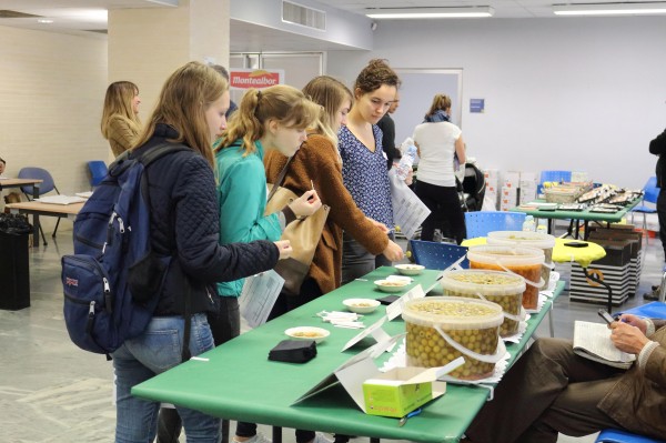 Imagen de la degustación de productos andaluces.