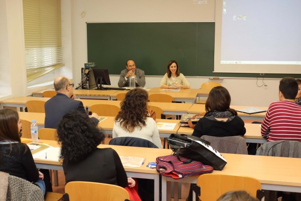 Francisco Ollero Lobato y María del Coral Morales Villar en la inauguración del seminario.