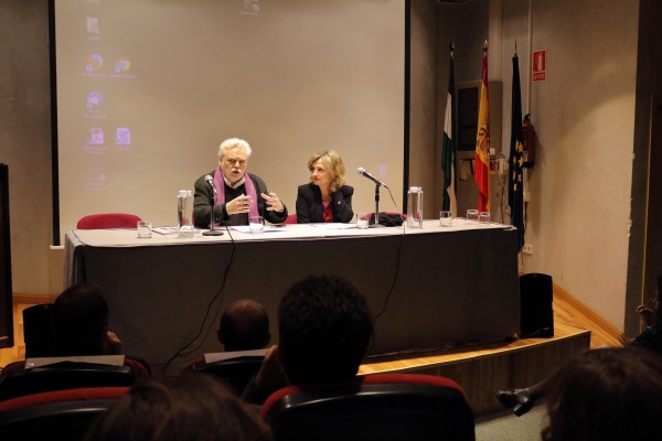 Elodia Hernández León junto a Juan Ruesga Navarro durante la inauguración del seminario.