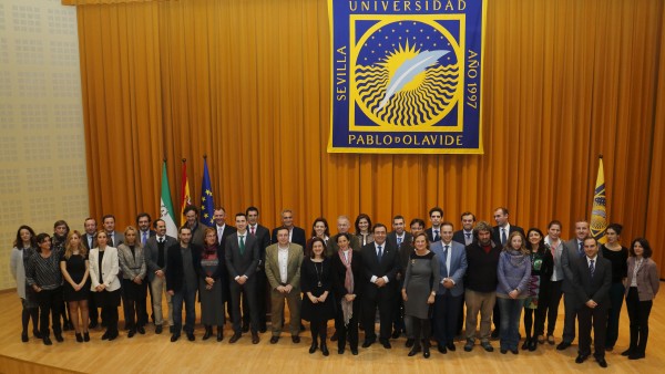 También han tomado posesión los equipos decanales y secretarios de departamento