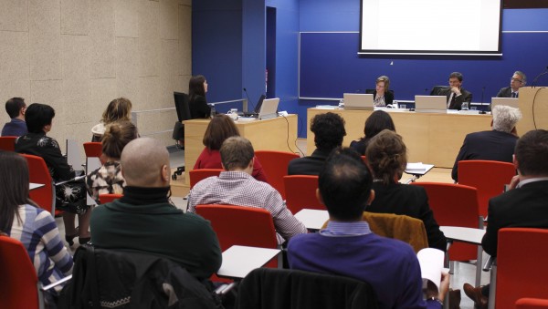 Defensa de una tesis doctoral por una alumna extranjera en la UPO