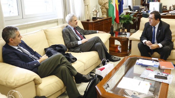 En la foto, de derecha a izquierda, Vicente Guzmán, Paulo Speller y Hugo Camacho.