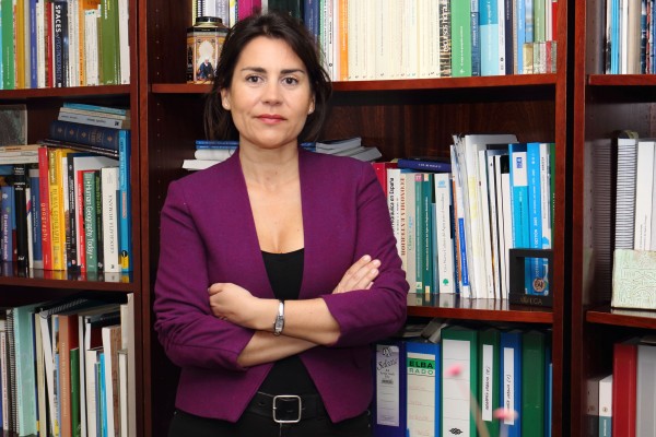 Pilar Paneque Salgado, profesora del área de Geografía Humana, en su despacho
