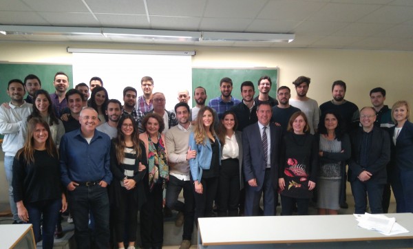 El trabajo de investigación ha sido elaborado por los estudiantes de la asignatura “Teoría Política de Género” de la UPO.